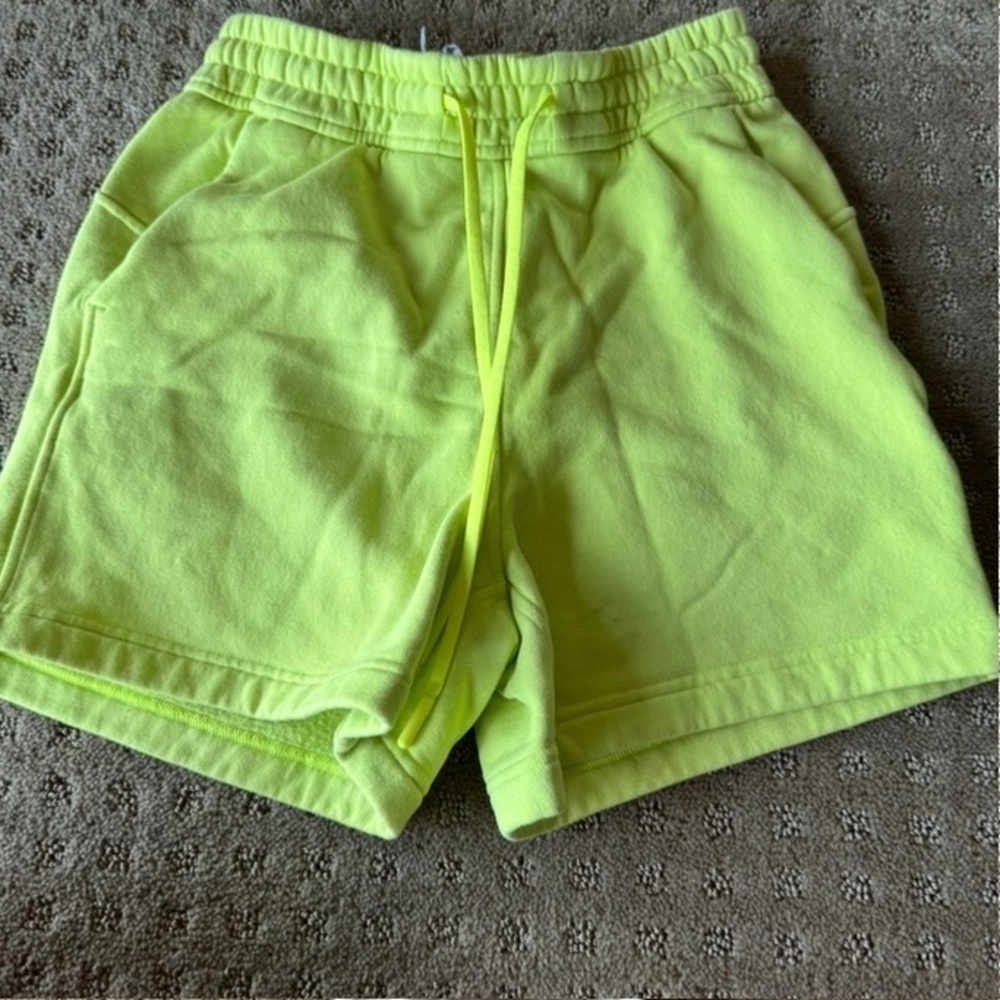 Lululemon Size 2 Shorts